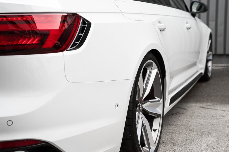 Audi RS4 2.9 V6 TFSI 450ch quattro tiptronic 8