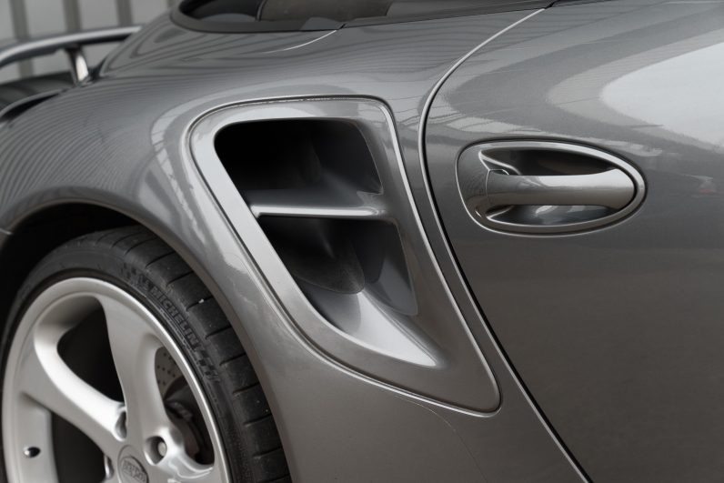Porsche 911 turbo Cabriolet 480 ch