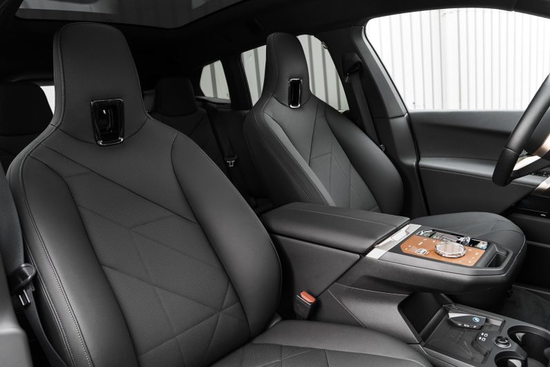 BMW iX xDrive50 523ch Limited Edition pro