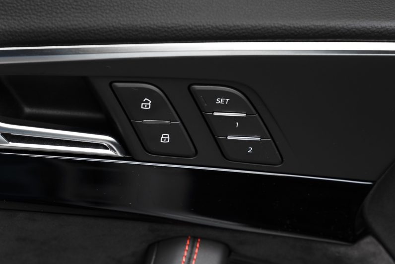 Audi RS4 2.9 V6 TFSI 450ch quattro tiptronic 8