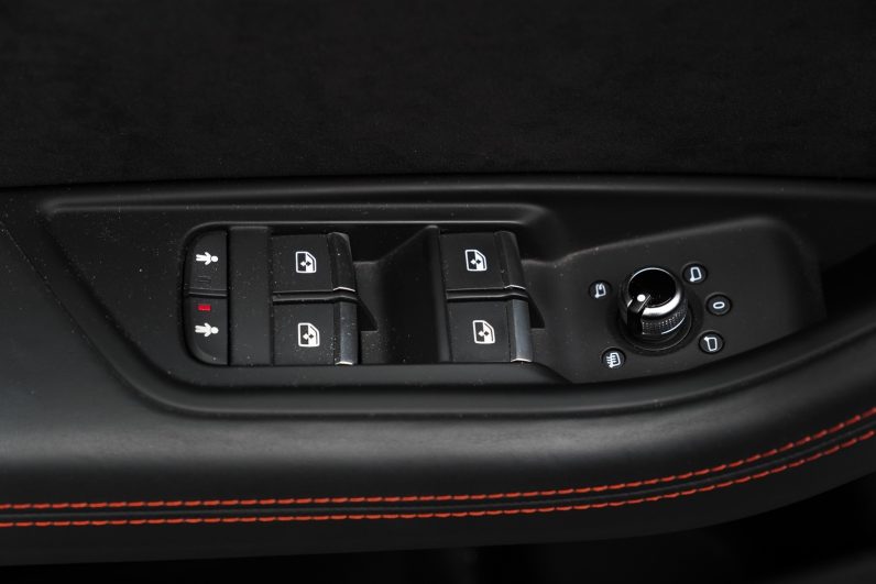 Audi RS4 2.9 V6 TFSI 450ch quattro tiptronic 8