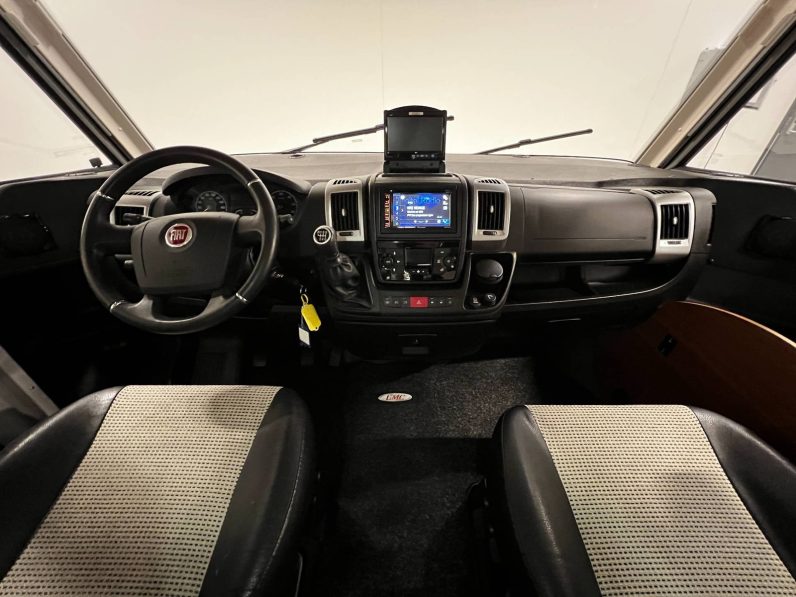 LMC Explorer Sportline I 745