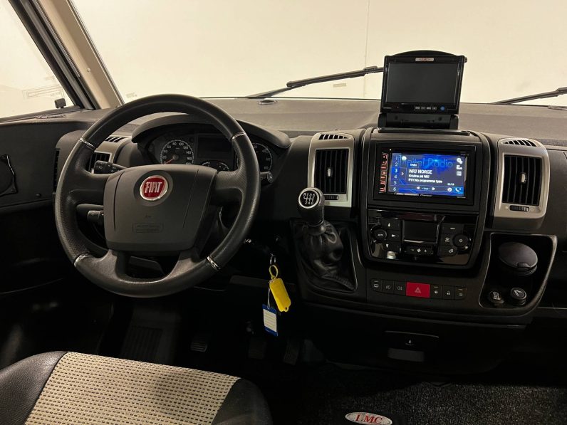 LMC Explorer Sportline I 745