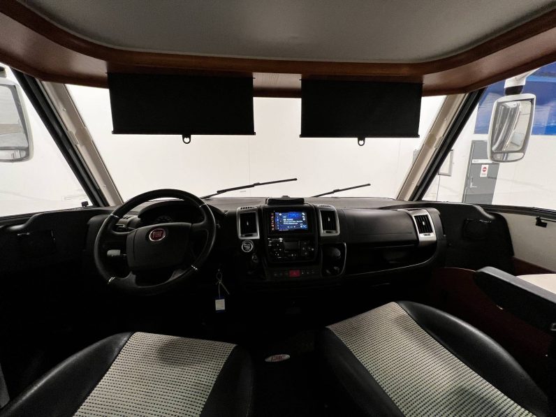 LMC Explorer Sportline I 745