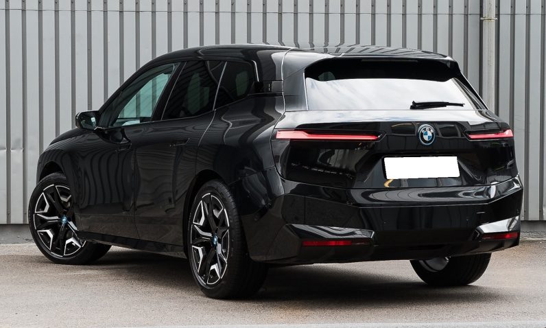 BMW iX xDrive50 523ch Limited Edition pro