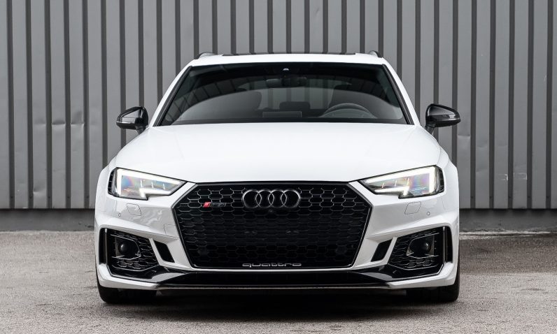 Audi RS4 2.9 V6 TFSI 450ch quattro tiptronic 8