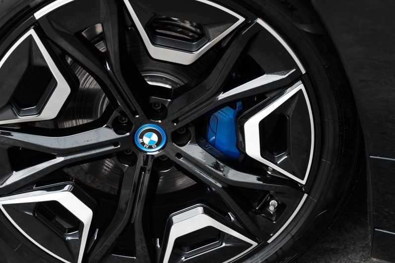 BMW iX xDrive50 523ch Limited Edition pro