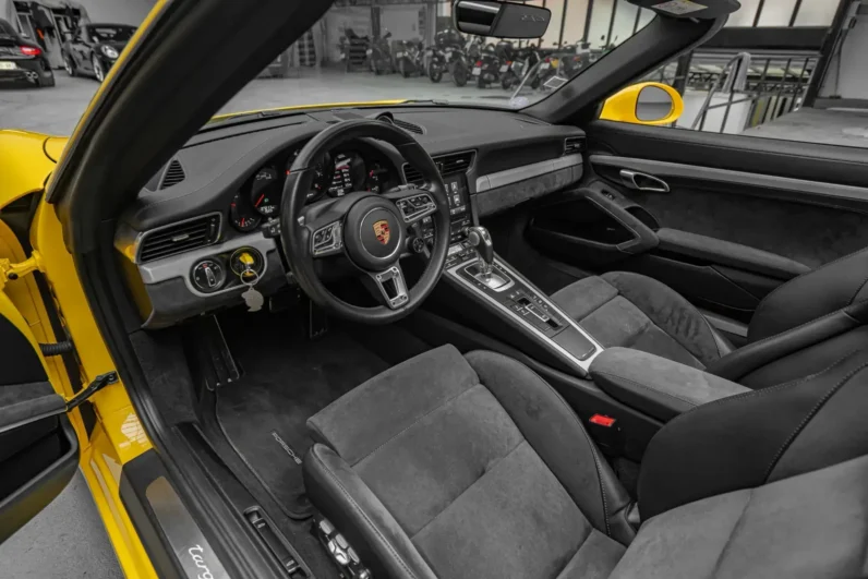 Porsche 911 991.2 Targa 4 GTS
