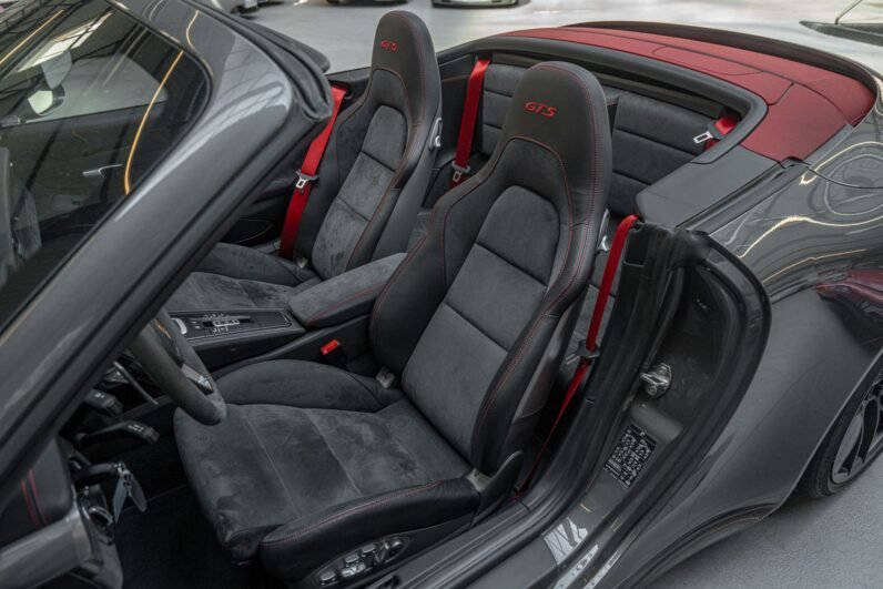 Porsche 911 991.2 Carrera 4 GTS Cabriolet