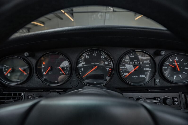 Porsche 911 964 Carrera 2 Cabriolet