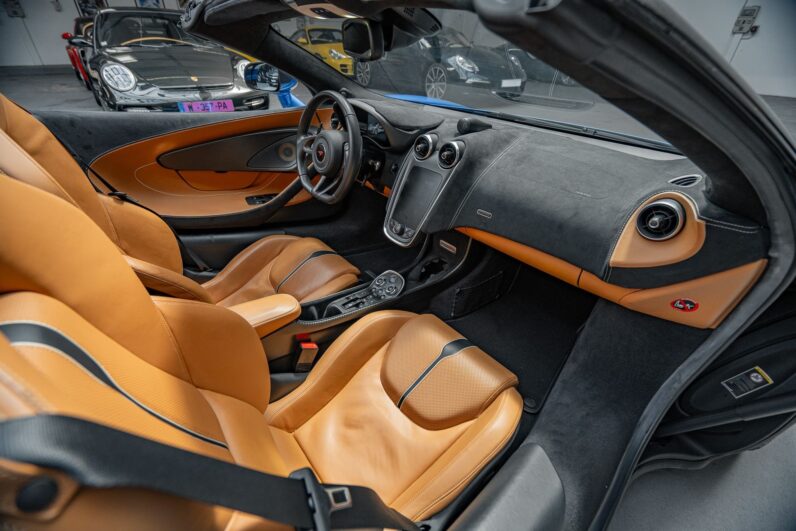 McLaren 570S Spider Vega Blue 2017