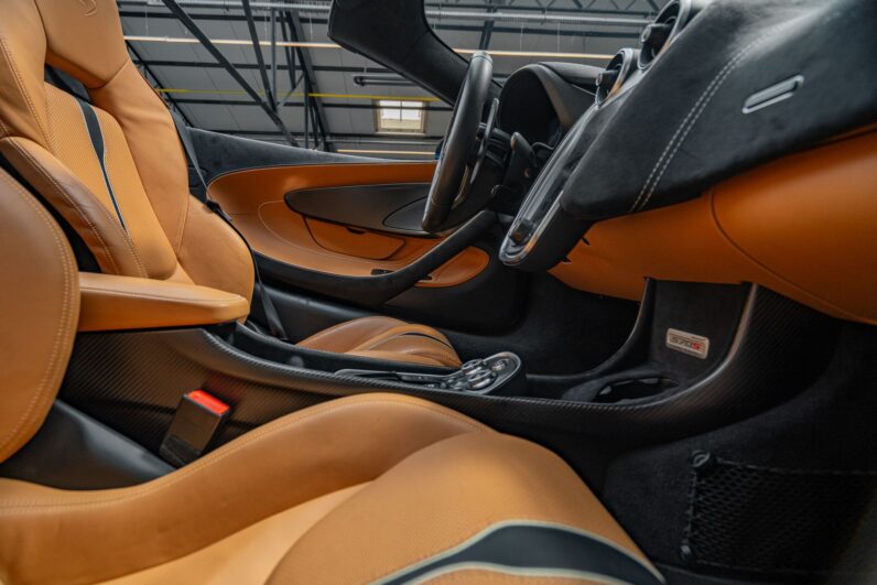McLaren 570S Spider Vega Blue 2017